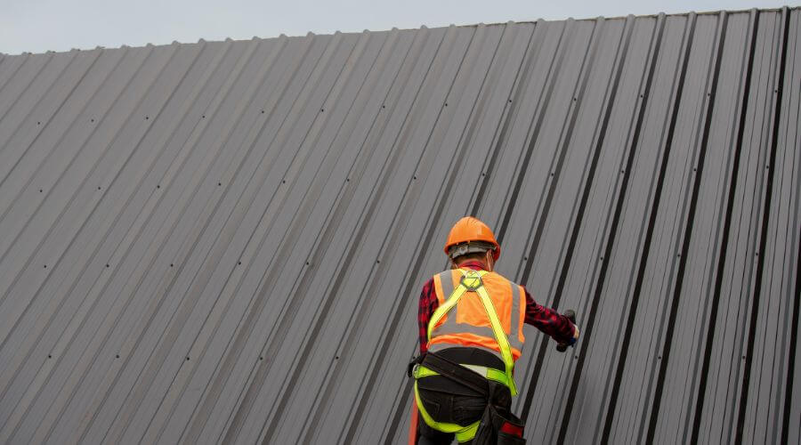 Professional gutter cleaning in Nuiqsut, AK